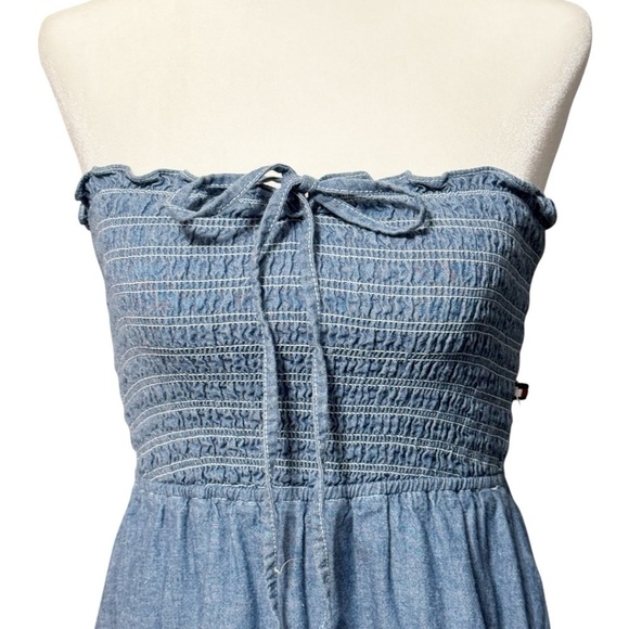 TOMMY JEANS | TOMMY HILFIGER Chambray Denim Halter Bandeau Fit and Flare Dress - Picture 3 of 7